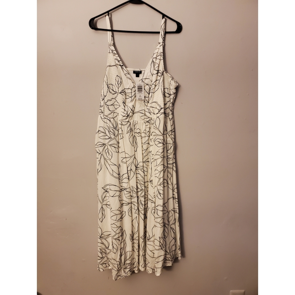 White and black midi line floral dress